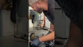 Installing a new camshaft, you never have enough lube for the install ￼