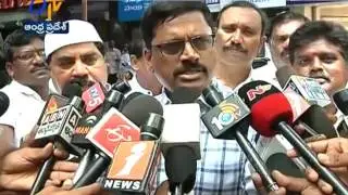 Ramzan Thofa 2017 | Sarees Distributed by Businessman | Anantapur Dist