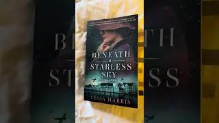 12 Days of Bookmas: Day 11 | #booktok #booktube #books #bookreview #bookrecommendations #shorts