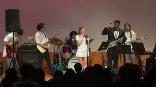 NewYork EF Academy - 고등학생들의 아마추어 공연.