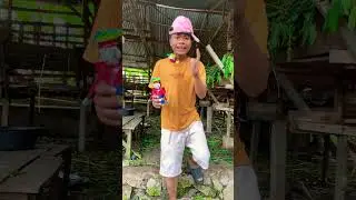 Adik nangisin ayamm