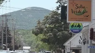 Bar Harbor businesses navigate challenge of fewer Canadian tourists