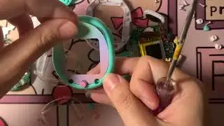 Swapping the Tamagotchi Smart Faceplate and Buttons