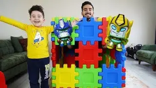 Yusuf' a Sihirli Kutuda S&uuml;rprizler Var | Kids pretend play with transformers toys