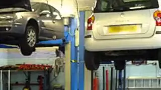 Garage Services/MOT Testing - Car Services Grimsby Ltd