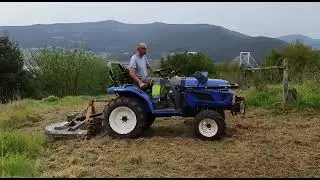 una finca complicada iseki tm3267 desbrozando