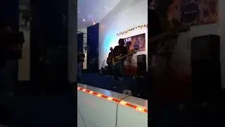 Persembahan dari Reigo band ketika GIG TERJUN PART III pada malam 28-10-2017