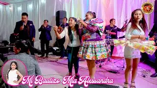 ALICIA DE ACOMAYO en su bautizo de Mia Alessandra 2025