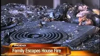 Family of 10 escapes Phoenix house fire