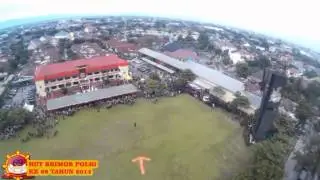 Aksi Memukau Terjun Payung Brimob Sumut