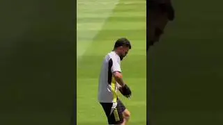 Virat Kohli Catching Practice At Dubai🔥🔥#cricket#shortsfeed#shorts#ChampionsTrophy#india#INDvsPAK