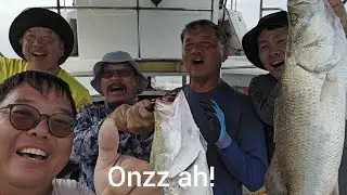 Catching Big Barramundis during Chinese New Year! Onzz Fishing Singapore Ep 147.