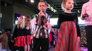 Matthew Singing at the The Grove!