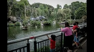 Antusias Masyarakat Liburan ke Ragunan
