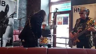 HMB - Hamid Moeini Band plays HeyJoe @Erniina