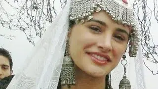 कश्मीरी सेब 🍎♡| kashmiri Beauty subliminal.                 Pale soft white skin, beautiful 🩷