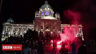 LIVE video footage of Protesters & police clash outside Serbian parliament against stricter lockdown