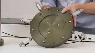 How to change a pedestal in the cell base of a triaxial cell.