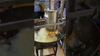 Machine Vali Manchurian  😍😱|| Bangalore Famous Ravi Gobi || #youtubeshorts #machurian