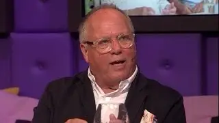 Joop schenkt eerste jubileumboek aan 104-jarige mo - RTL LATE NIGHT