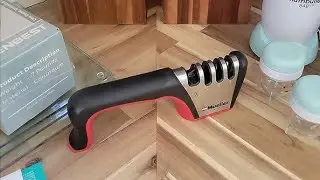 Mueller 4-in-1 Knife Sharpener Review &mdash; Keep Your Knives Razor Sharp with Ease