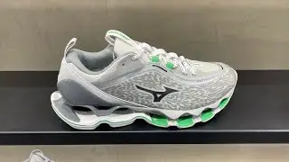 Mizuno Wave Prophecy 13.2 (Harbor Mist/ Black/ Vibrant Green) - Style Code: D1GA261303-GRN