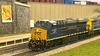 HO Scale GE ES44AH, CSX Heritage Baltimore & Ohio B&O #1827 Leading A Freight Train