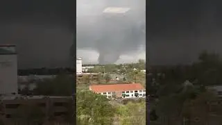 Tornado moves through Little Rock, Arkansas