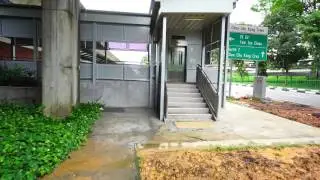 Singapore, Yew Tee MRT Station, Overhead bridge, iFE elevator