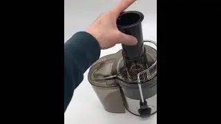 Электрическая соковыжималка Crownberg CB-3402