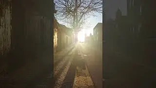 Linda vis&atilde;o do sol. #music #musica #calmdown #portugal #rua #sol #banhadoluz