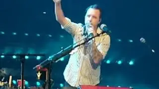 Nathan Barlowe singing U2's With Or Without You at Caesar's Palace