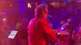 EARTH WIND AND FIRE - LIVE AT FAT HAROLDS