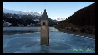 Il campanile sommerso del Lago di Resia ghiacciato