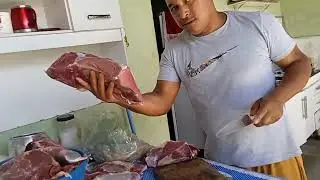 A HABILIDADE DELE COM A FACA IMPRESSIONANTE