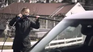 Slik vasker du bilen utvendig | NAF