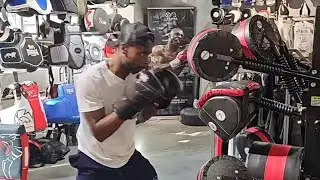 What gloves are best for bag work heavy light weight boxing | testing my new gloves 💪🏽 #boxing #bag