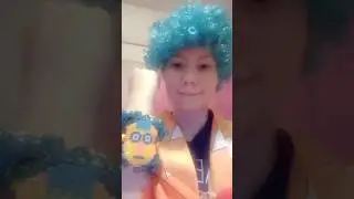 yellow guy with red singing about weird things that happened #dhmis