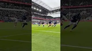 The Toffees goes crazy as Jack Grealish scores Everton's first injury-time winner at our new home!
