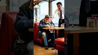 Официант унизил бездомного&hellip; Карма настигла его! #доброта #вера
