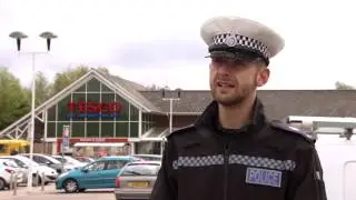 Off-duty police officer apprehends hammer wielding robber - Police Bravery Awards 2016