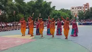 Rajasthani dance Hiwda me hai Rajasthan song 😊😊 Kiran and Group #rajsthanisong #clgvibes 