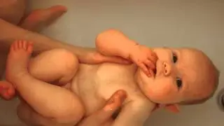Baby Bath Tip : Keep Baby Bath Time Safety