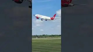 The BEST Spot To Watch Planes Take Off 🛫