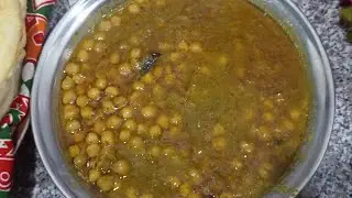 Kuch Log Aesa Kyun Krte Hain? || Lahori Cholle Recipe || Mom's Kitchen 707 ||