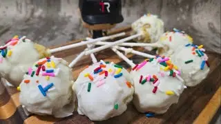 Easy Cake Pops Recipe &ndash; Fun Party Dessert with Candy Melts & Sprinkles!