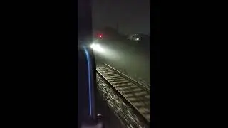 Gomti express crossing 12534 Pushpak express at amausi station