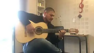 essai thomas Cortes 1 lors de l'expo &agrave; dr&ocirc;me de guitares 2024