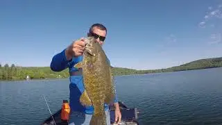 Chasing a Vermont State record Smallmouth bass. Big 5 bass limit !!