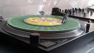 Fleetwood Mac - Oh Diane (Warner Brothers).